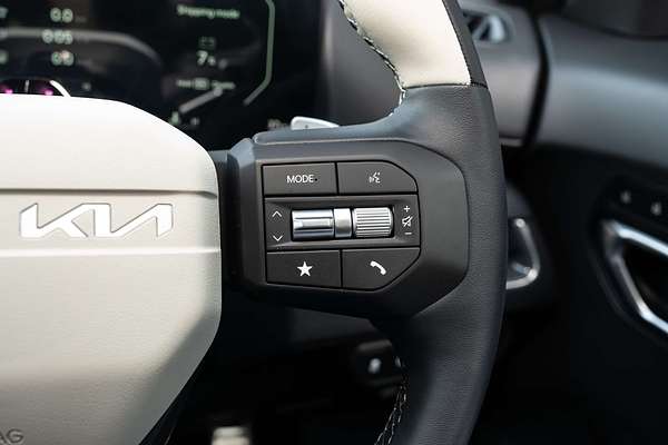 2025 Kia K4 GT-Line CL4m