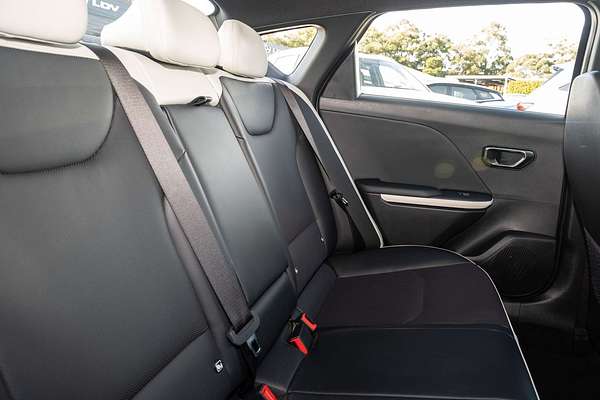 2025 Kia K4 GT-Line CL4m