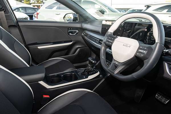 2025 Kia K4 GT-Line CL4m