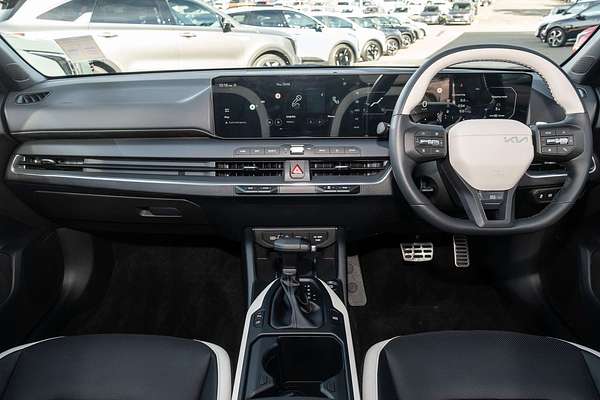 2025 Kia K4 GT-Line CL4m