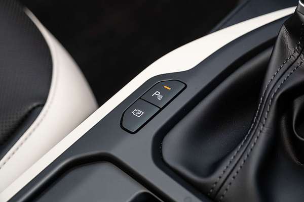 2025 Kia K4 GT-Line CL4m