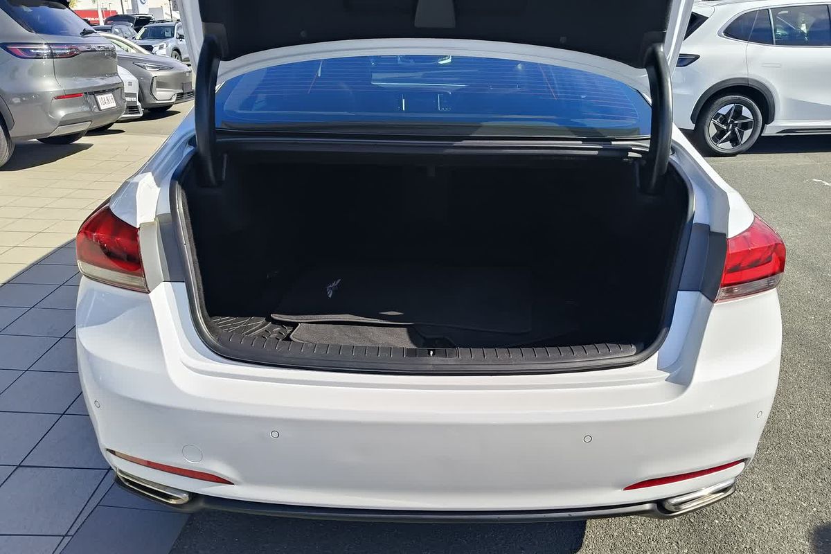 2014 Hyundai Genesis DH