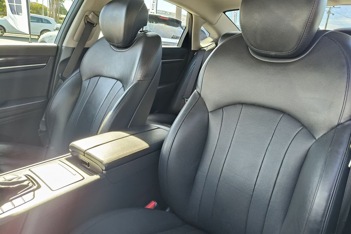 2014 Hyundai Genesis DH