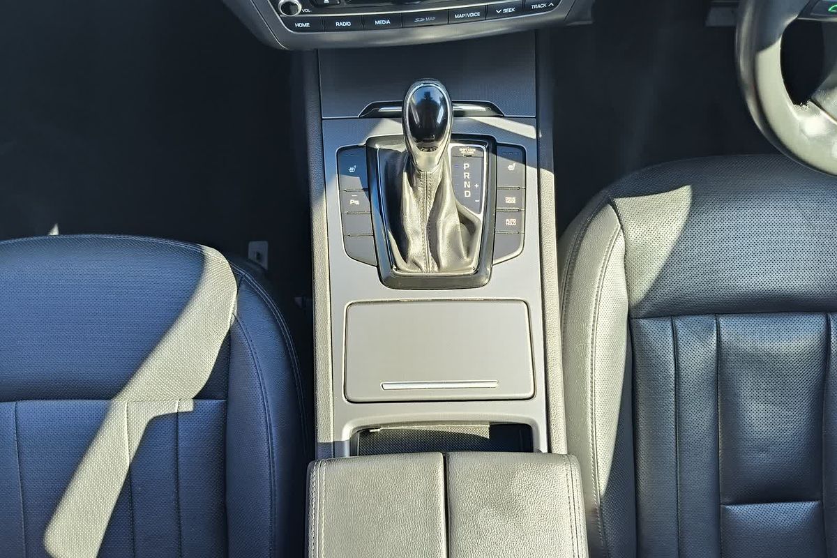 2014 Hyundai Genesis DH