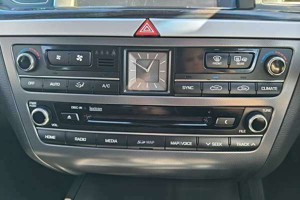 2014 Hyundai Genesis DH