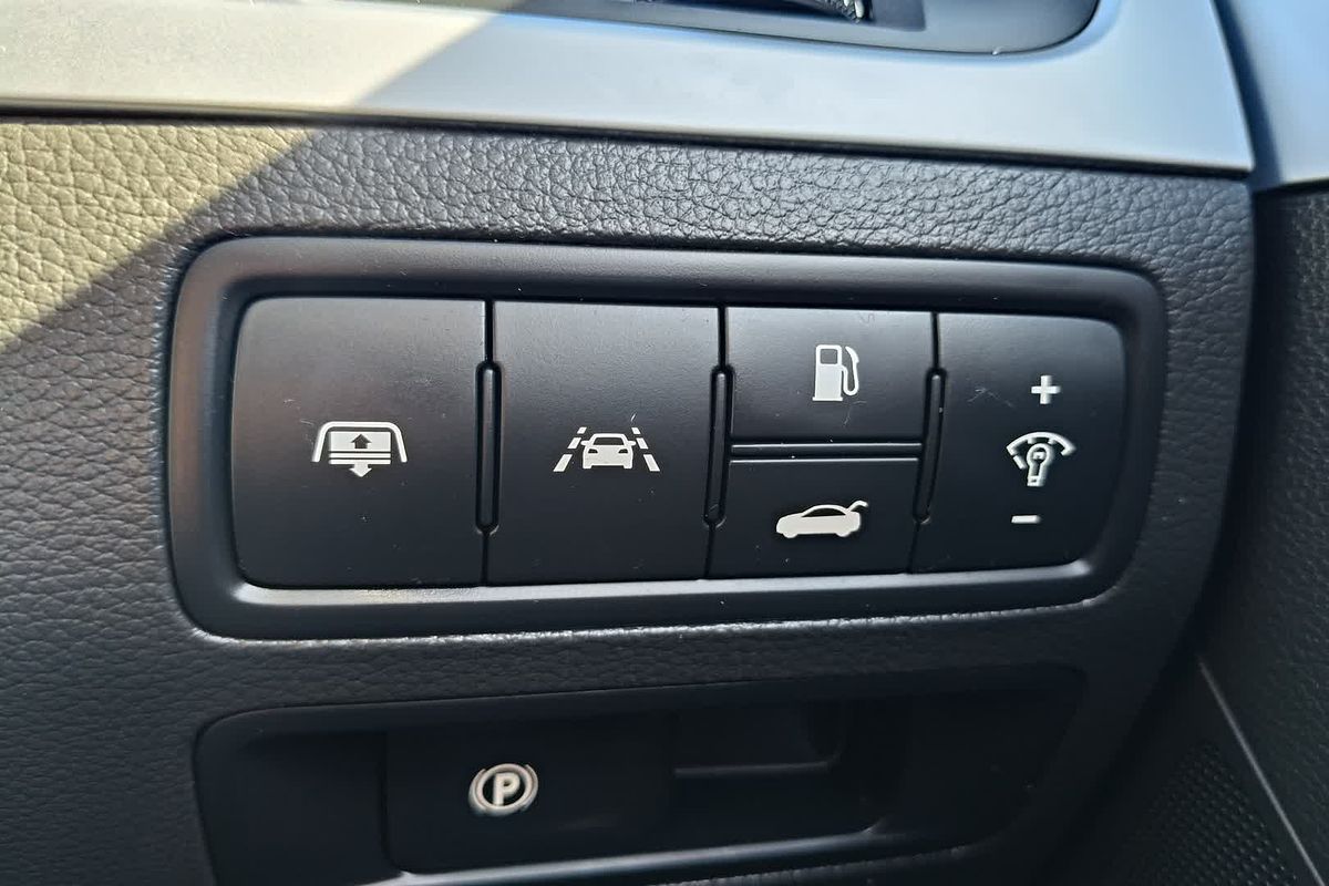 2014 Hyundai Genesis DH