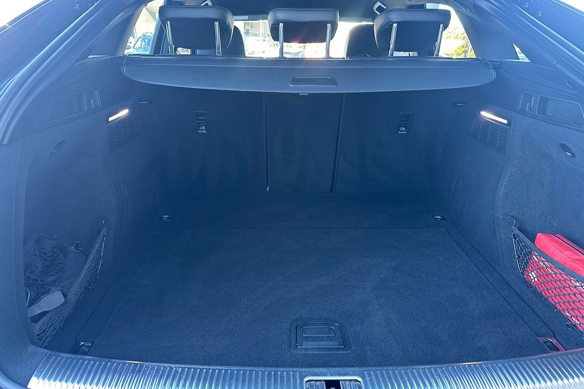2022 Audi Q5 40 TDI S line FY