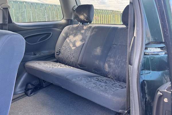 2004 Toyota PREVIA 2.4P WAGON 4A