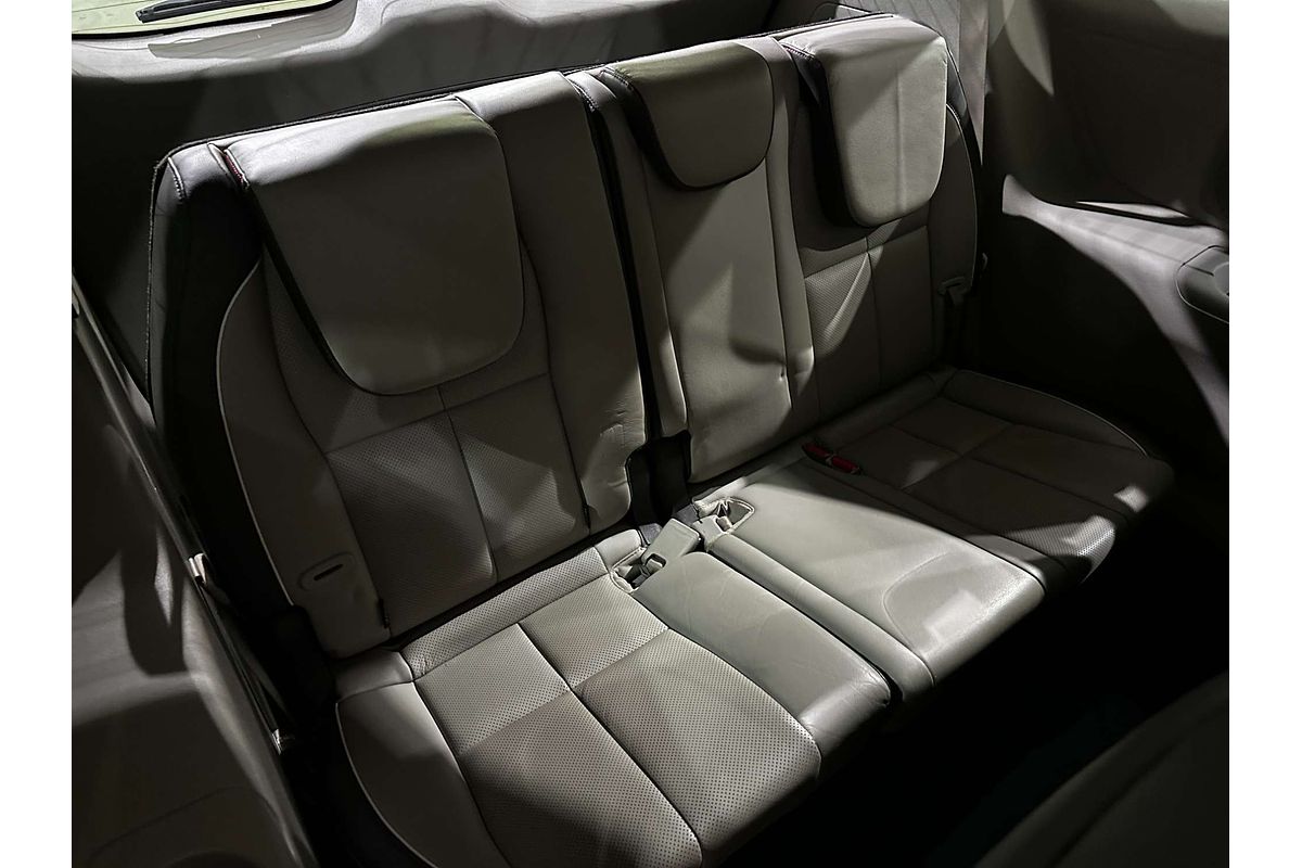 2017 Kia Carnival SLi YP