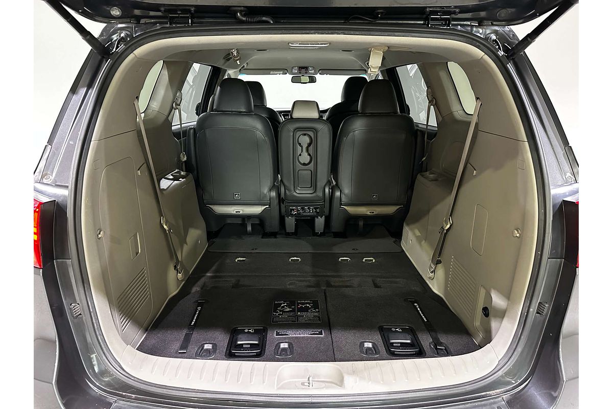 2017 Kia Carnival SLi YP