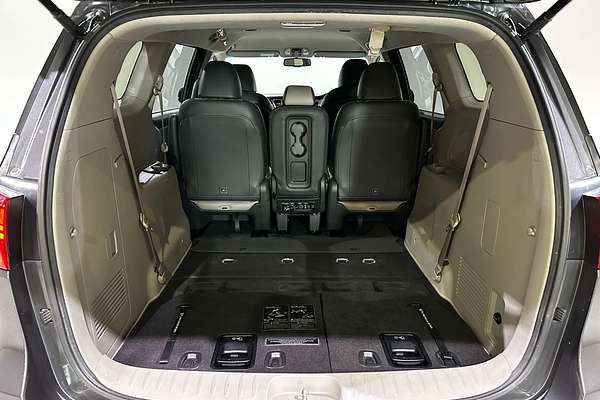 2017 Kia Carnival SLi YP