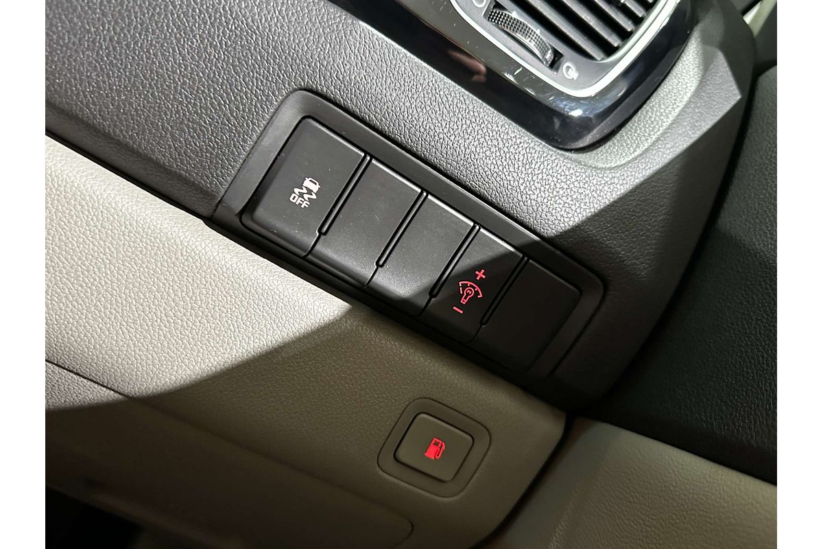 2017 Kia Carnival SLi YP