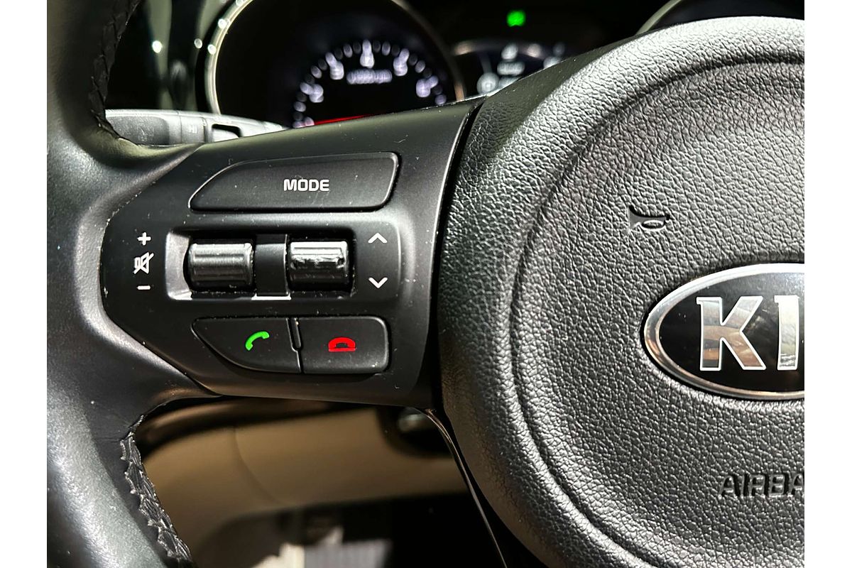 2017 Kia Carnival SLi YP