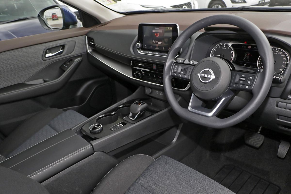 2025 Nissan X-TRAIL ST T33