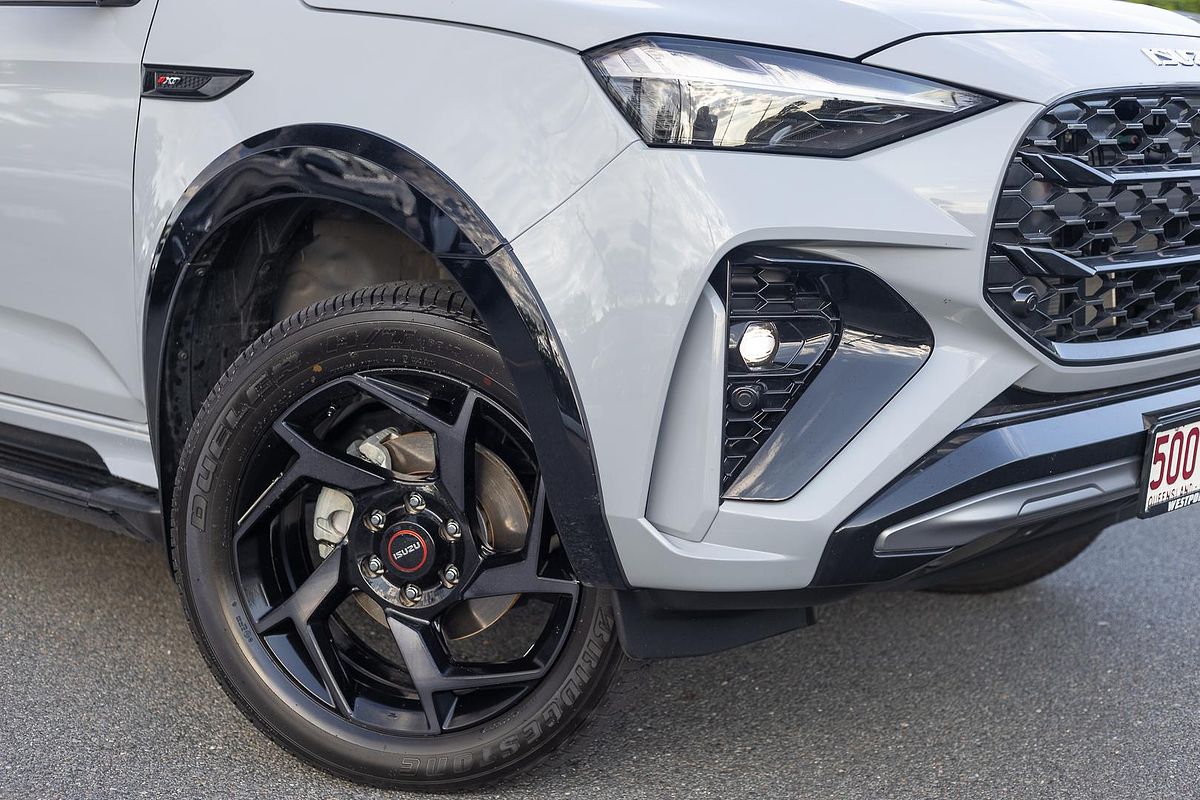 2025 Isuzu MU-X X-TERRAIN