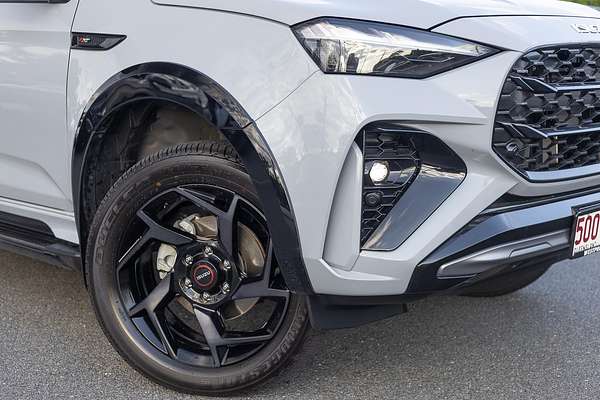 2025 Isuzu MU-X X-TERRAIN