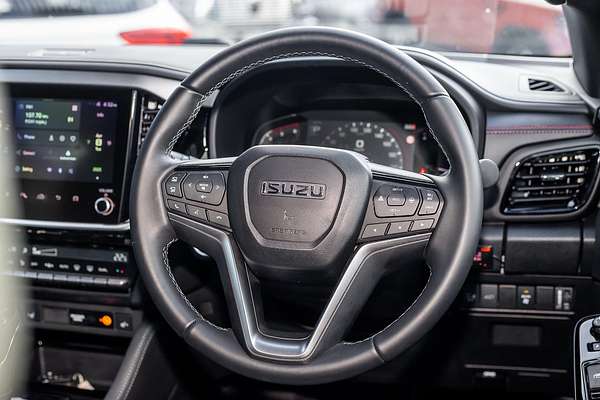 2025 Isuzu MU-X X-TERRAIN
