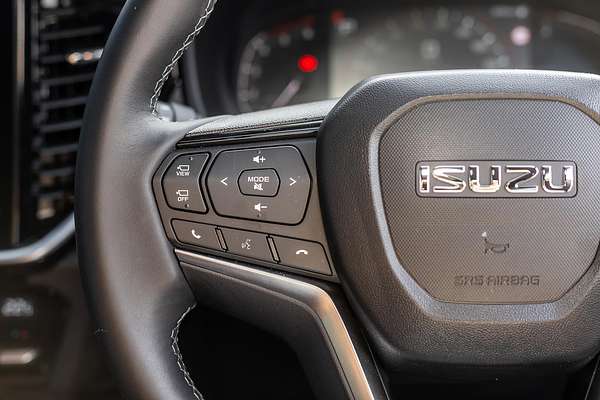 2025 Isuzu MU-X X-TERRAIN
