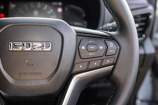 2025 Isuzu MU-X X-TERRAIN
