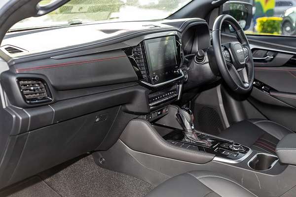 2025 Isuzu MU-X X-TERRAIN