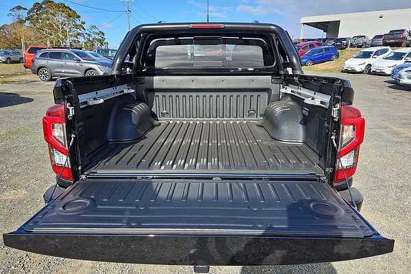 2025 Nissan Navara PRO-4X Warrior D23 4X4