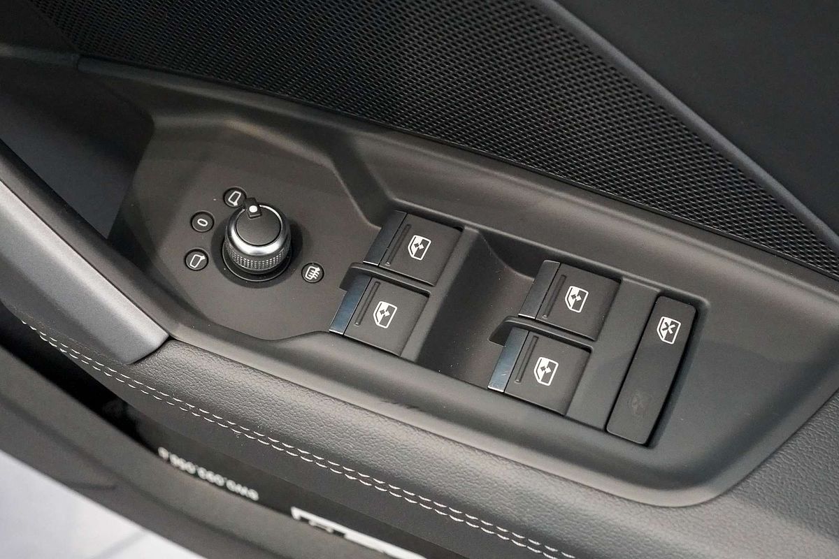 2024 Audi A3 35 TFSI S line GY