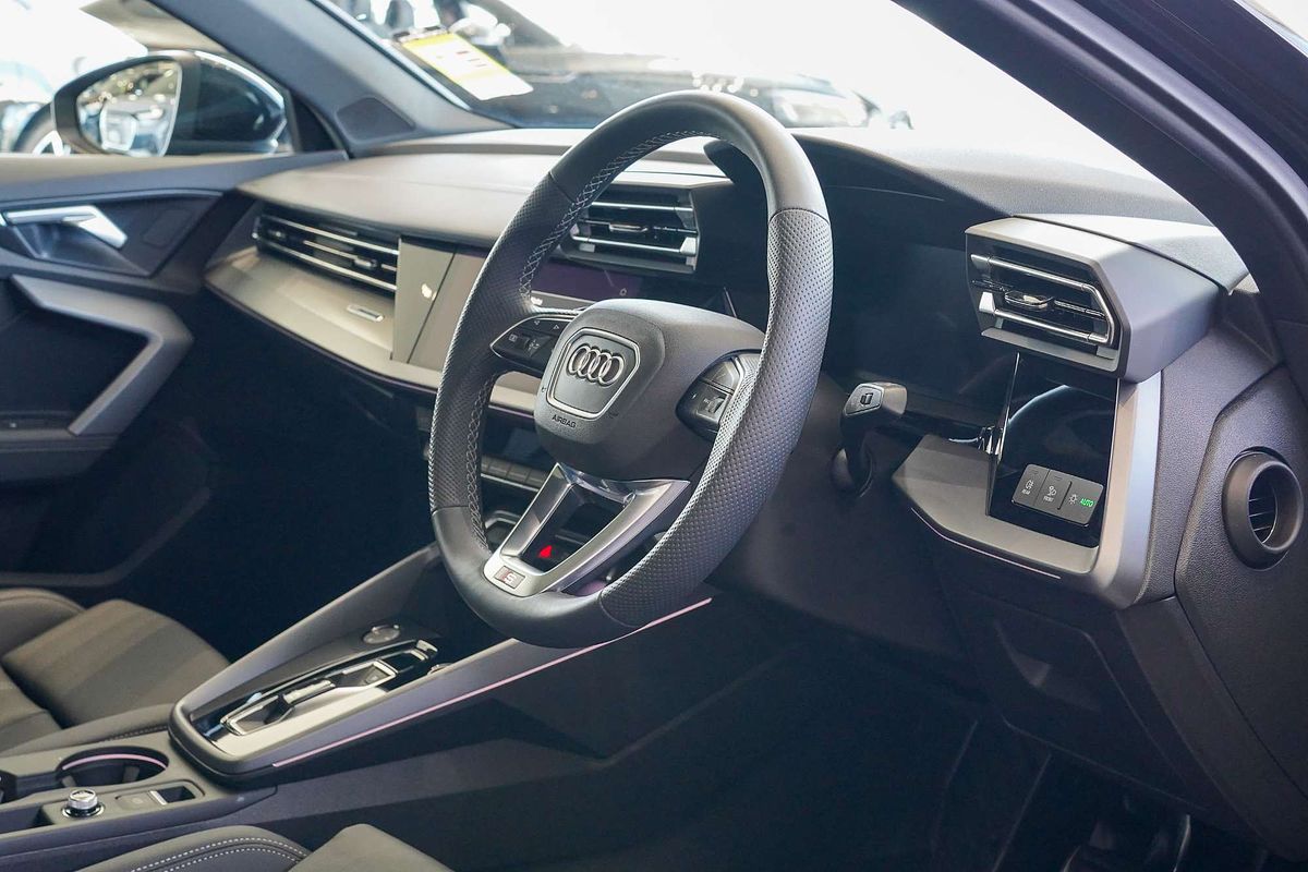 2024 Audi A3 35 TFSI S line GY