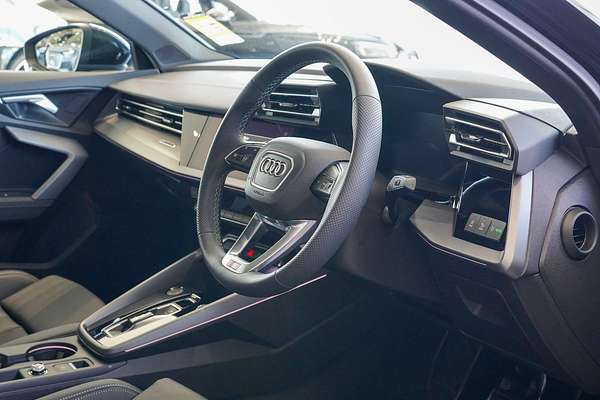 2024 Audi A3 35 TFSI S line GY