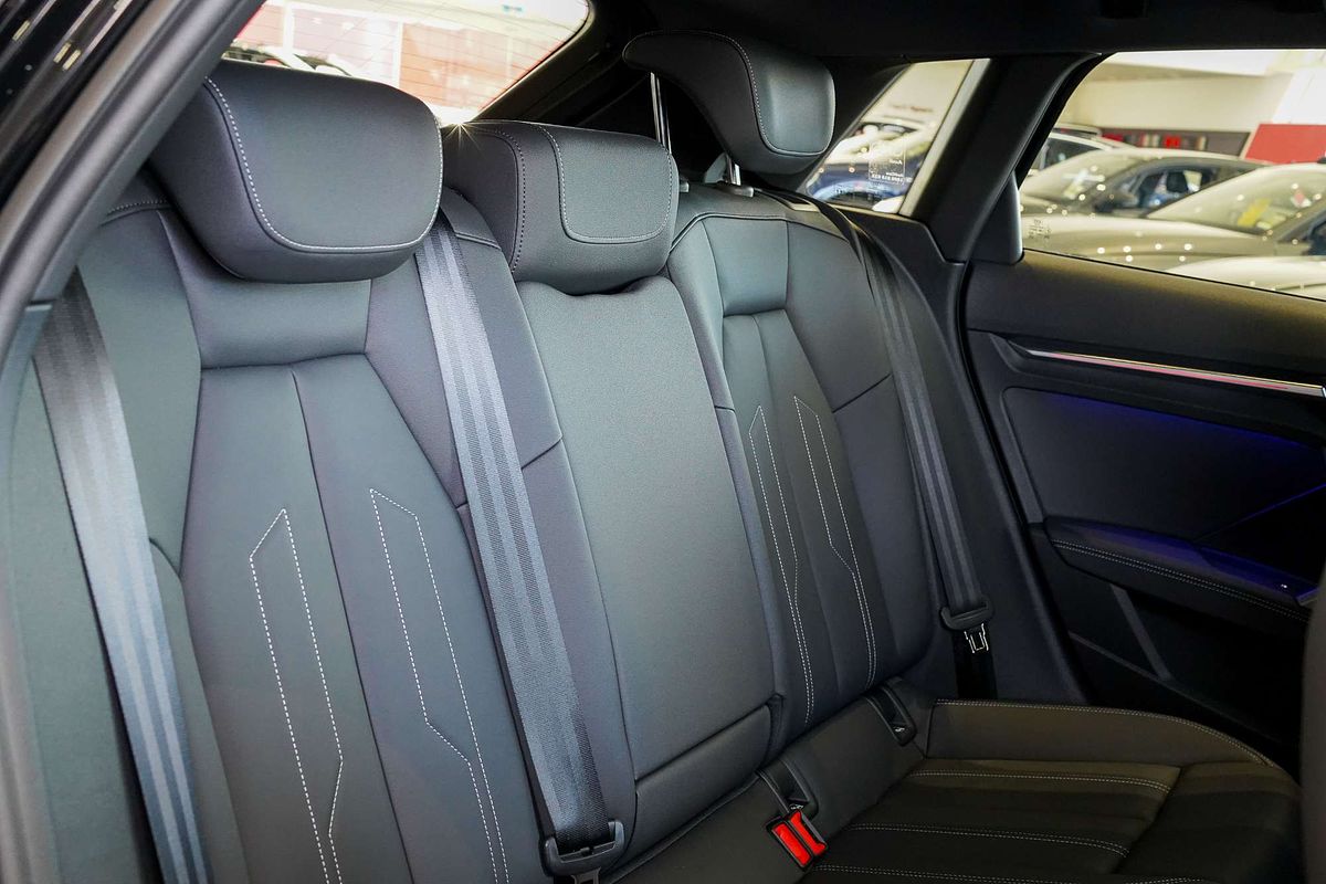 2024 Audi A3 35 TFSI S line GY