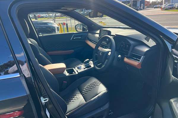2024 Mitsubishi Outlander Exceed Tourer ZM