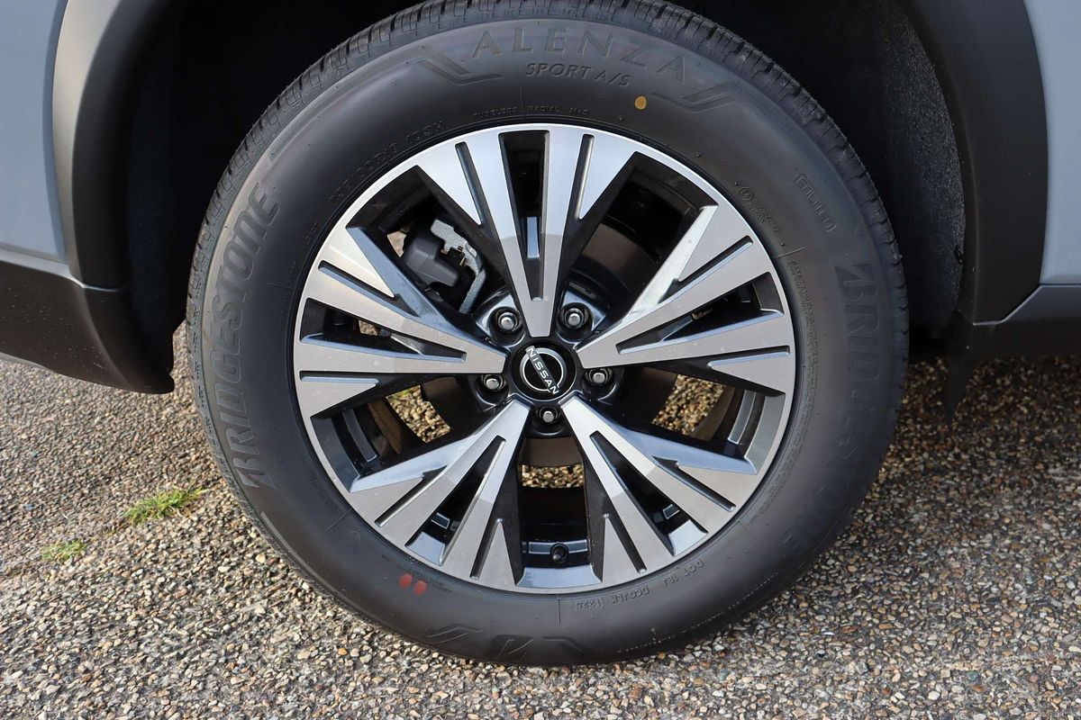 2025 Nissan X-TRAIL ST-L T33