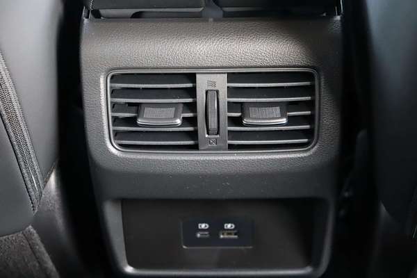 2025 Nissan X-TRAIL ST-L T33