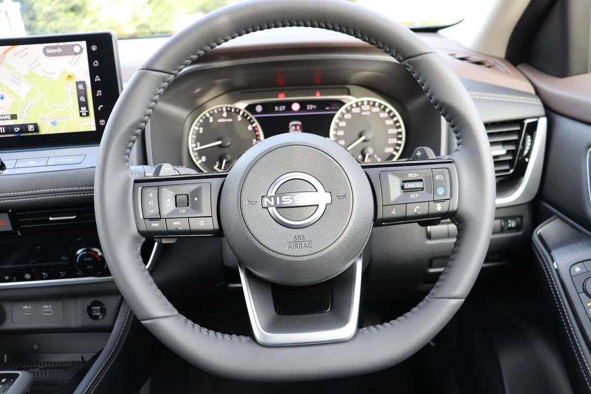 2025 Nissan X-TRAIL ST-L T33