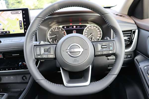 2025 Nissan X-TRAIL ST-L T33