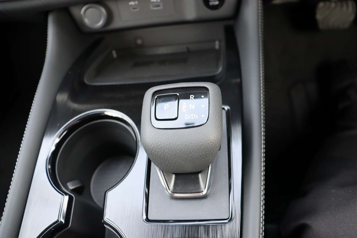 2025 Nissan X-TRAIL ST-L T33