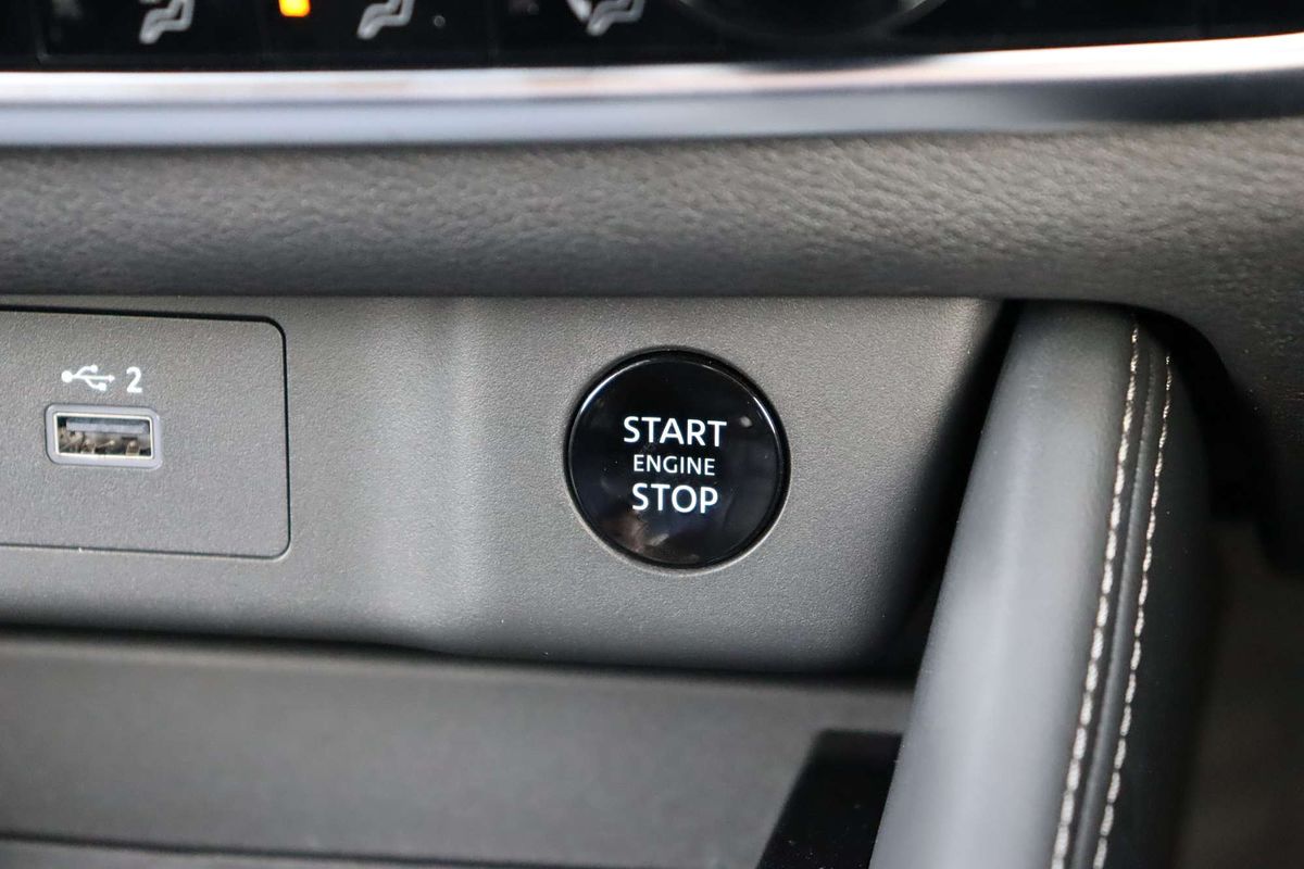 2025 Nissan X-TRAIL ST-L T33
