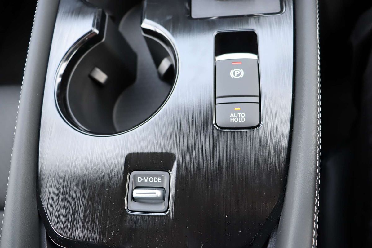 2025 Nissan X-TRAIL ST-L T33