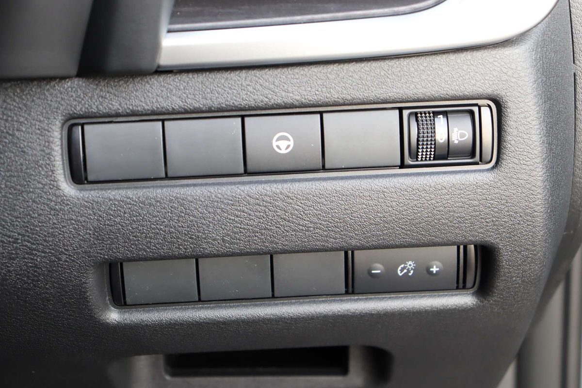 2025 Nissan X-TRAIL ST-L T33
