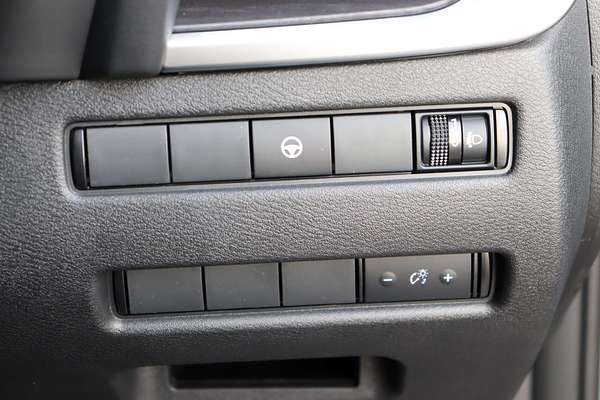 2025 Nissan X-TRAIL ST-L T33