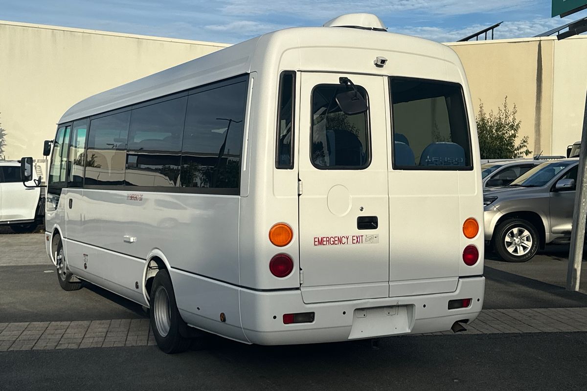 2015 Mitsubishi ROSA BUS DELUXE BE600
