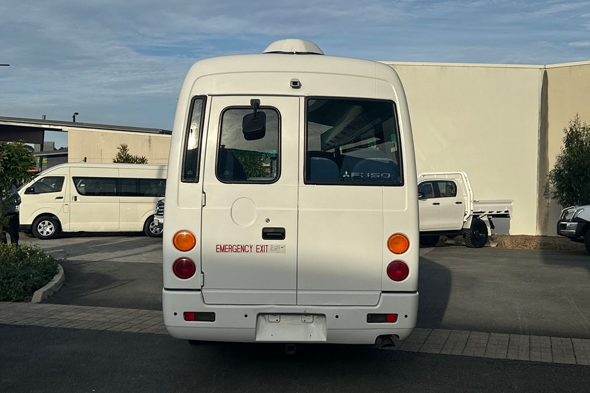2015 Mitsubishi ROSA BUS DELUXE BE600