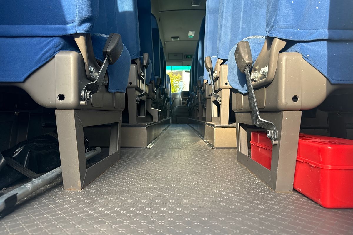 2015 Mitsubishi ROSA BUS DELUXE BE600