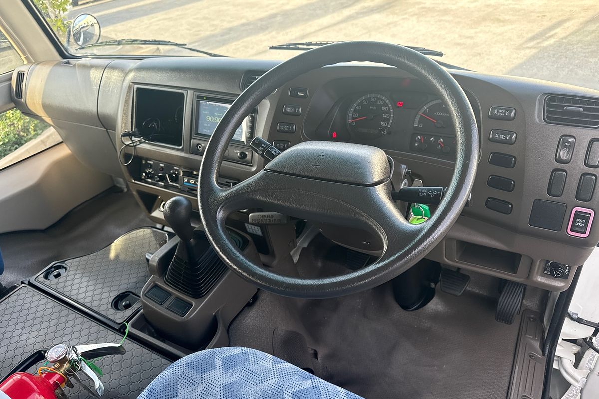 2015 Mitsubishi ROSA BUS DELUXE BE600