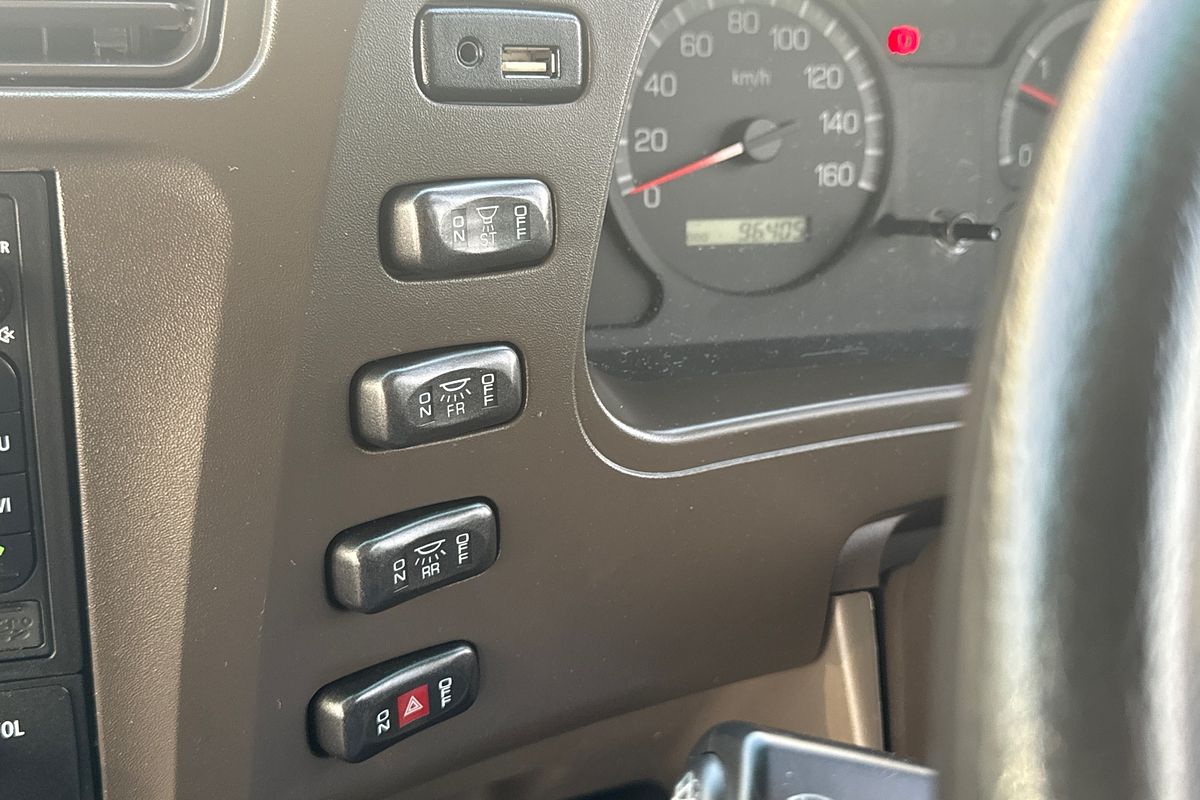 2015 Mitsubishi ROSA BUS DELUXE BE600