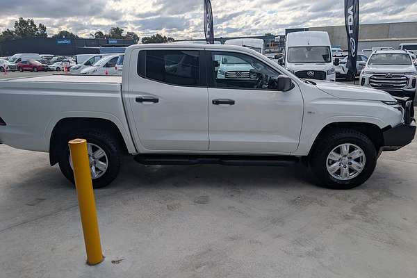 2024 Mitsubishi Triton GLX+ MV 4X4