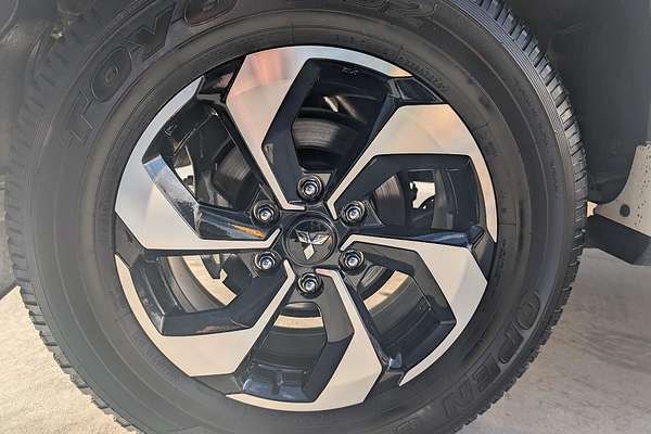 2024 Mitsubishi Pajero Sport GLS QG