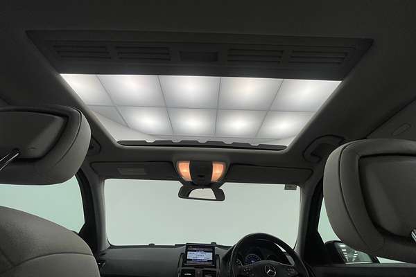 2010 Mercedes-Benz C-Class C250 CGI Avantgarde W204