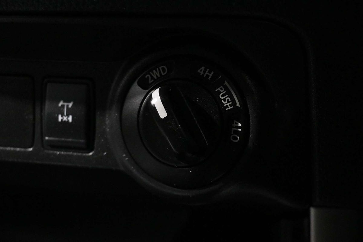 2020 Nissan Navara ST D23 Series 4 4X4