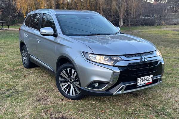 2020 Mitsubishi Outlander LS ZL