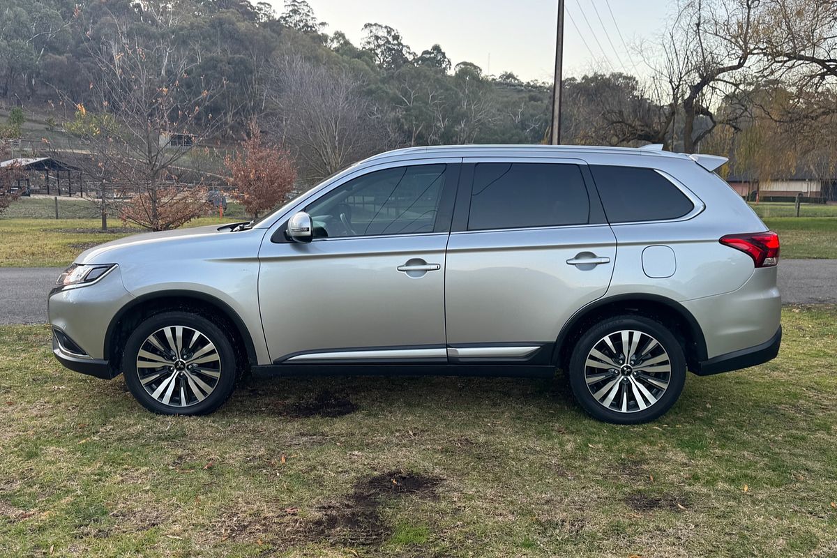 2020 Mitsubishi Outlander LS ZL